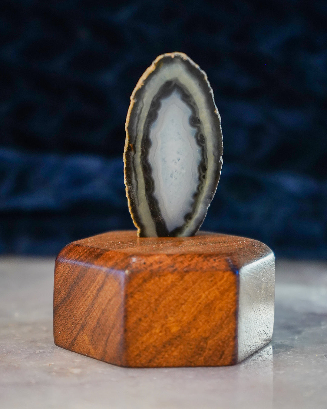 Agate slice on Mesquite